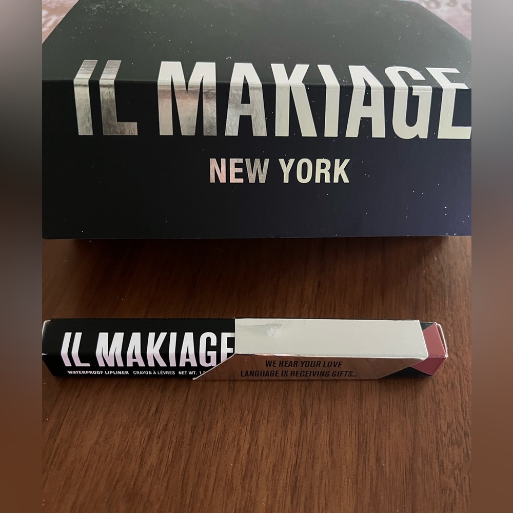 IL Makiage lip liner